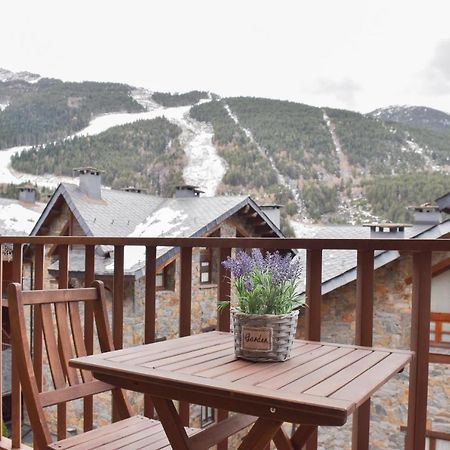 Apartament Ninot Bonito apartamento con vistas a la X de Grandvalira El Tarter Bagian luar foto