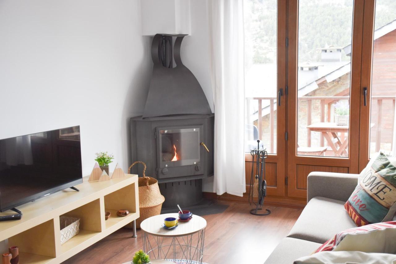 Apartament Ninot Bonito apartamento con vistas a la X de Grandvalira El Tarter Bagian luar foto